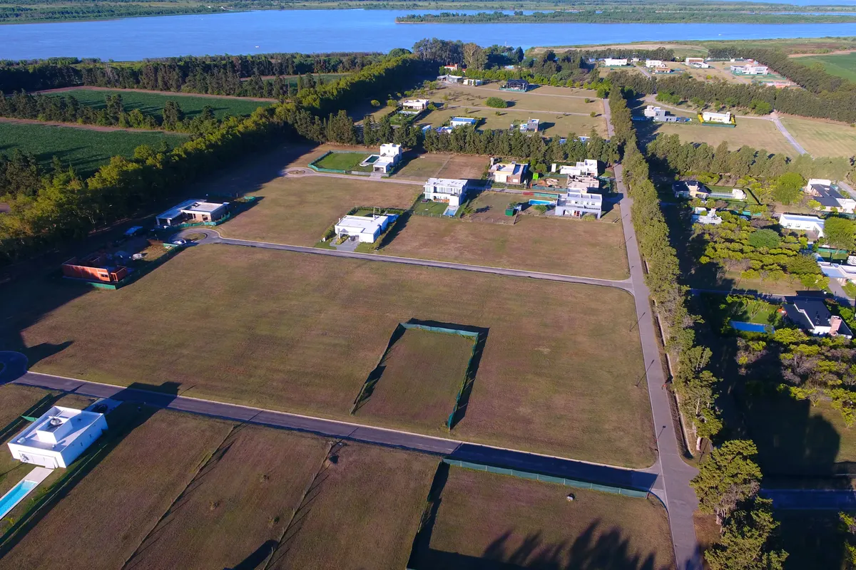 Vista aérea del barrio Azahares del Paraná